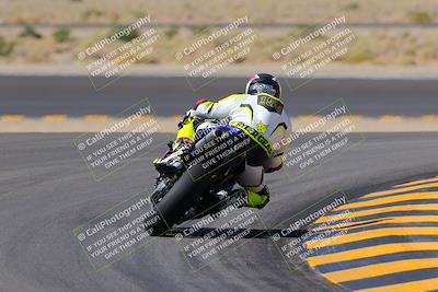 media/Oct-08-2022-SoCal Trackdays (Sat) [[1fc3beec89]]/Turn 11 Backside (1145am)/